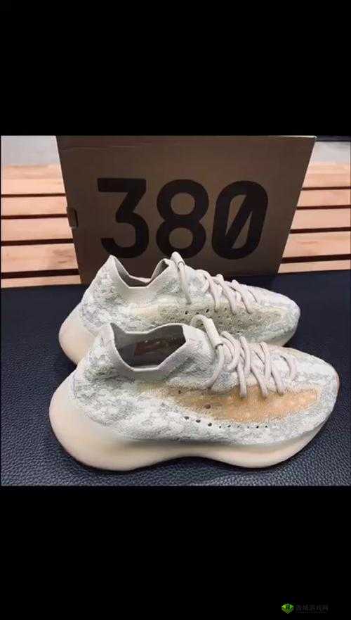 YEEZY380 蜜桃粉满天 绝美时尚之选